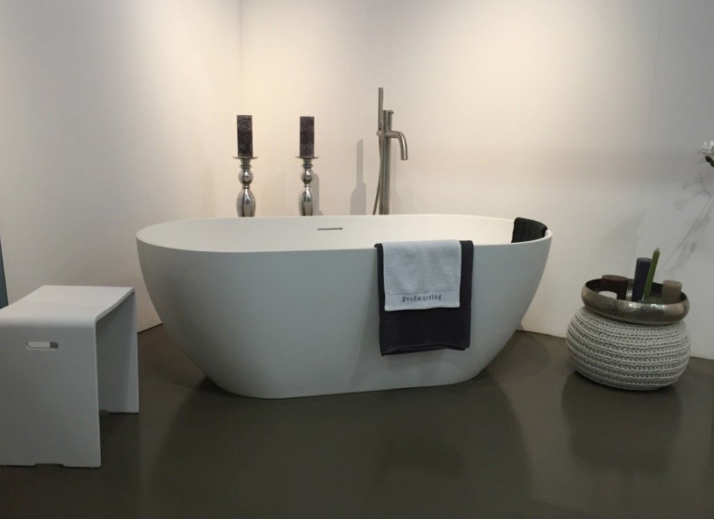 Овальная ванна из искусственного камня Riho Bilbao 150x75 белая BS1200500000000